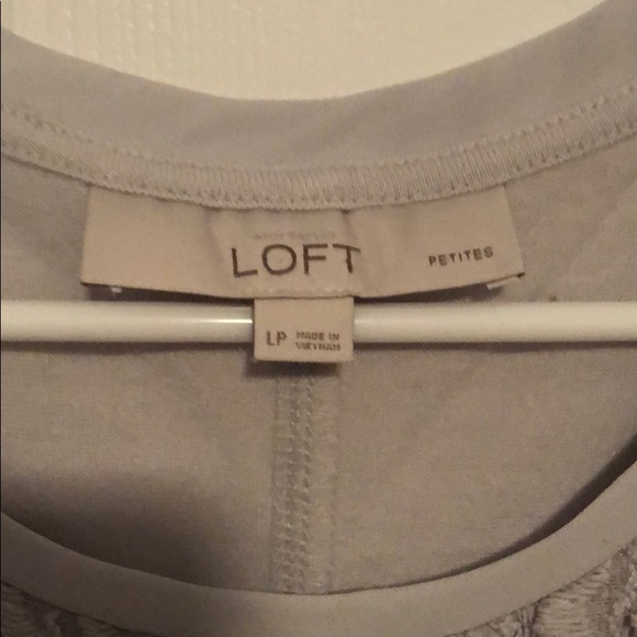 LOFT high low sleeveless blouse - Picture 2 of 3